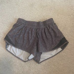 Hotty Lot Low-Rise Lined Shorts 2.5"
